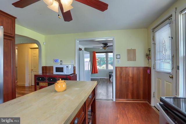 1945 SPRING RD, Carlisle, PA 17013