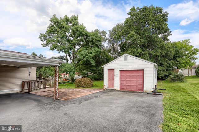 1945 SPRING RD, Carlisle, PA 17013