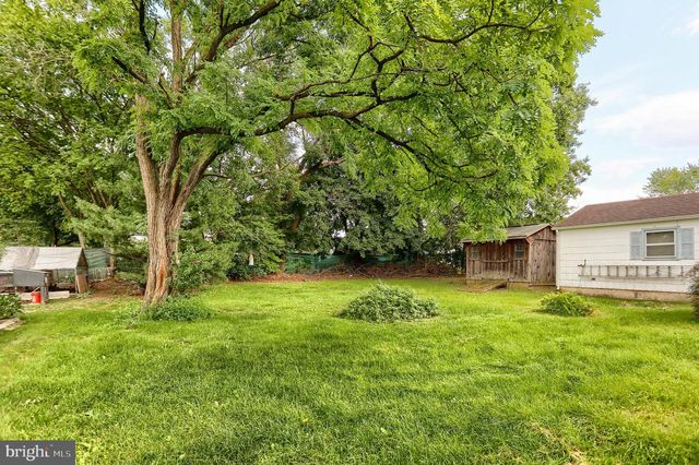 1945 SPRING RD, Carlisle, PA 17013