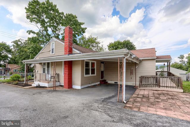 1945 SPRING RD, Carlisle, PA 17013