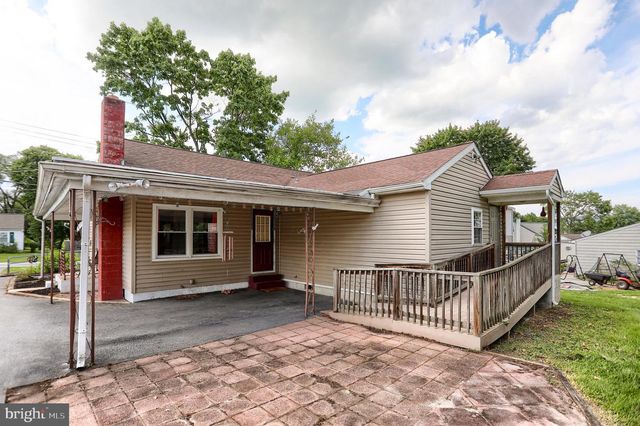 1945 SPRING RD, Carlisle, PA 17013