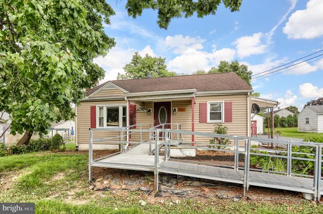 1945 SPRING RD, Carlisle, PA 17013