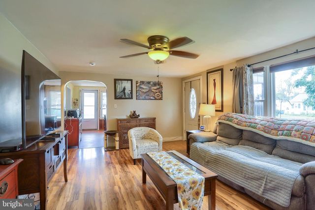 1945 SPRING RD, Carlisle, PA 17013