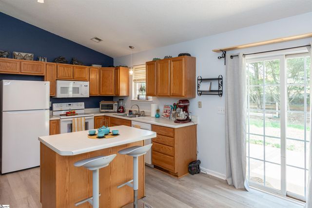 727 Evelyn Mae Road, Inman, SC 29349