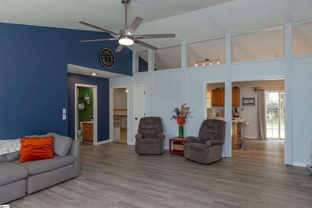 727 Evelyn Mae Road, Inman, SC 29349