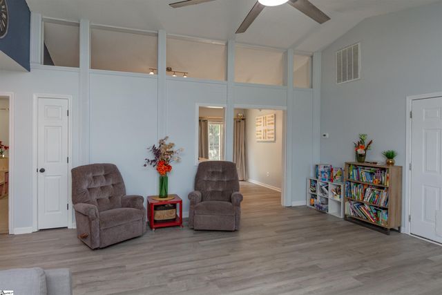 727 Evelyn Mae Road, Inman, SC 29349