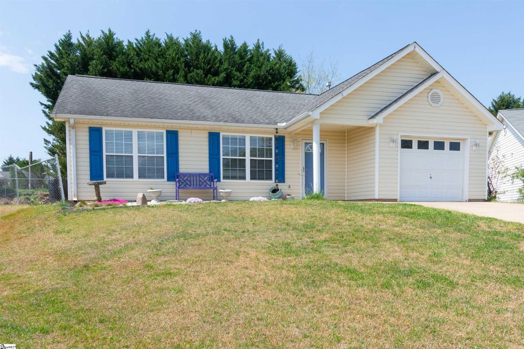 727 Evelyn Mae Road, Inman, SC 29349