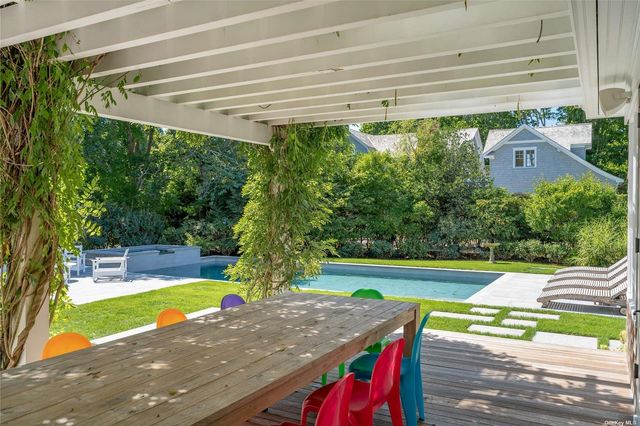 9 Ocean Avenue, Quogue, NY 11959