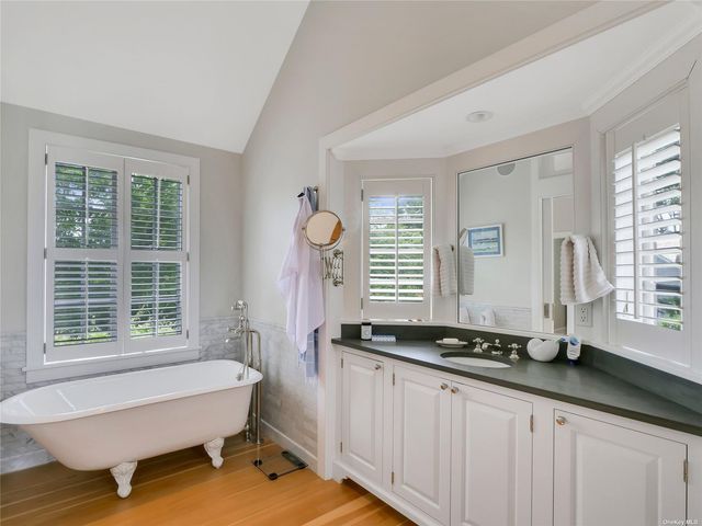 9 Ocean Avenue, Quogue, NY 11959