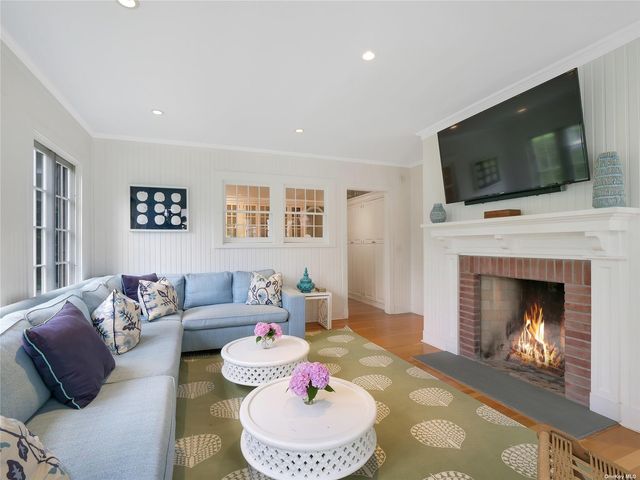9 Ocean Avenue, Quogue, NY 11959