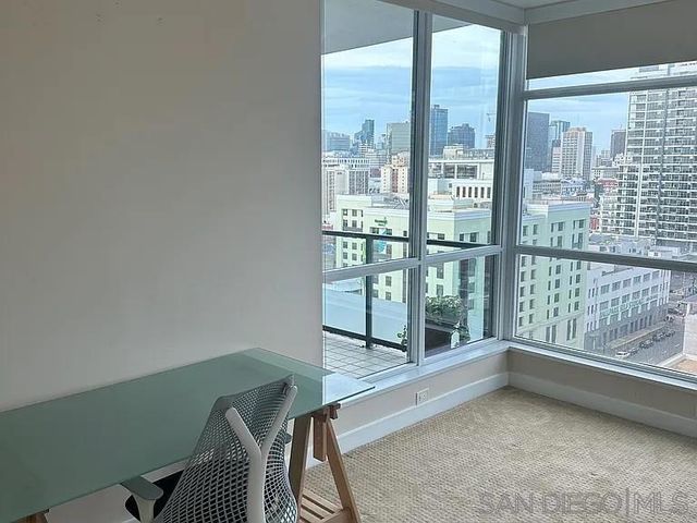 325 7th Ave 1301, San Diego, CA 92101