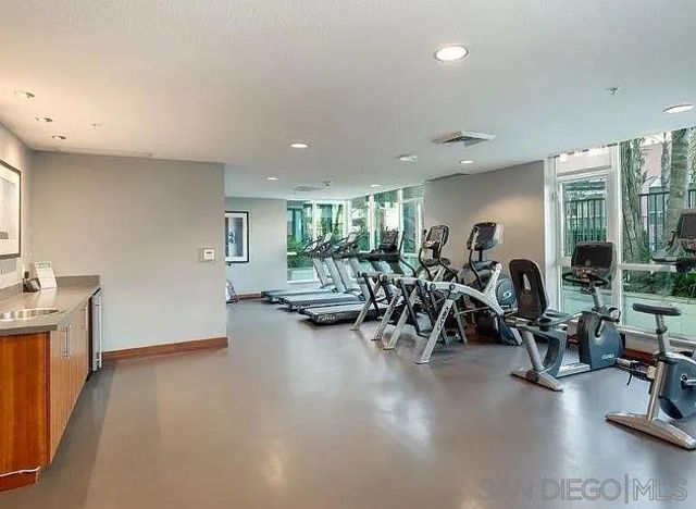 325 7th Ave 1301, San Diego, CA 92101