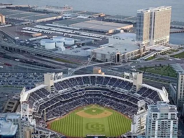 325 7th Ave 1301, San Diego, CA 92101