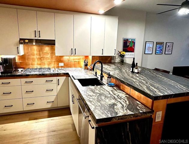 325 7th Ave 1301, San Diego, CA 92101