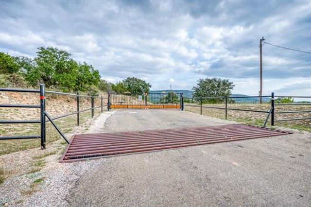 395 Lehne LOOP, Buchanan Dam, TX 78609