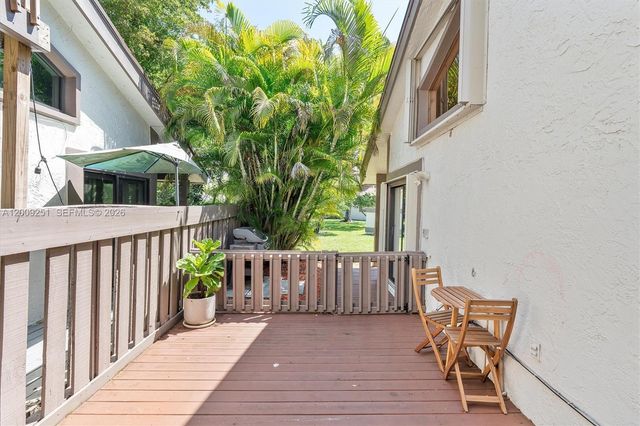 9347 SW 1st St 803, Plantation, FL 33324