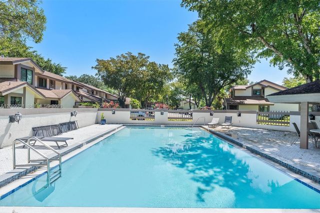9347 SW 1st St 803, Plantation, FL 33324