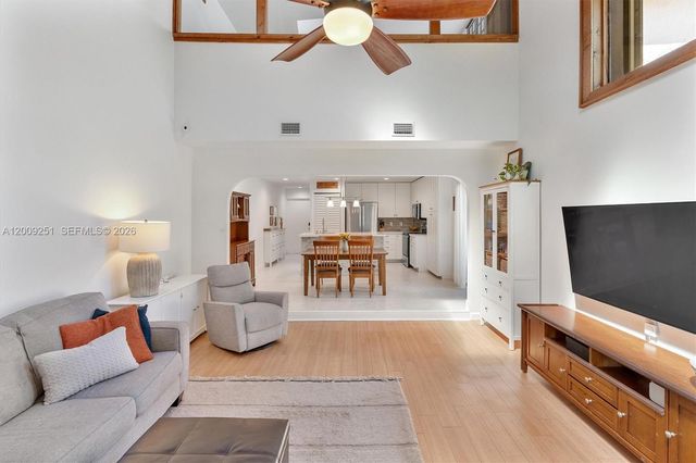 9347 SW 1st St 803, Plantation, FL 33324