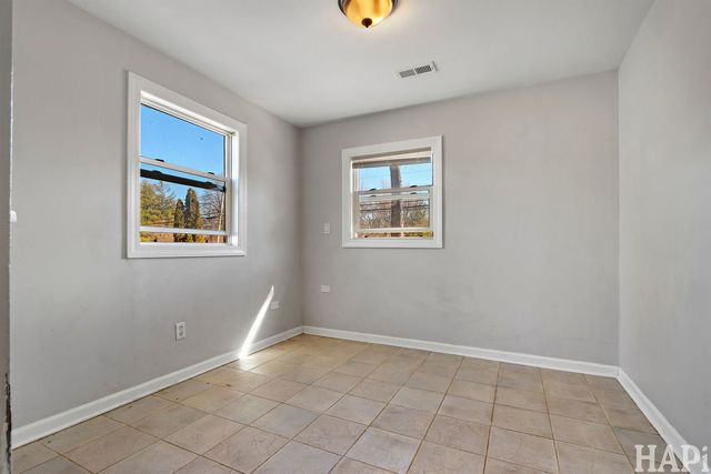 42522 N Lake Avenue, Antioch, IL 60002