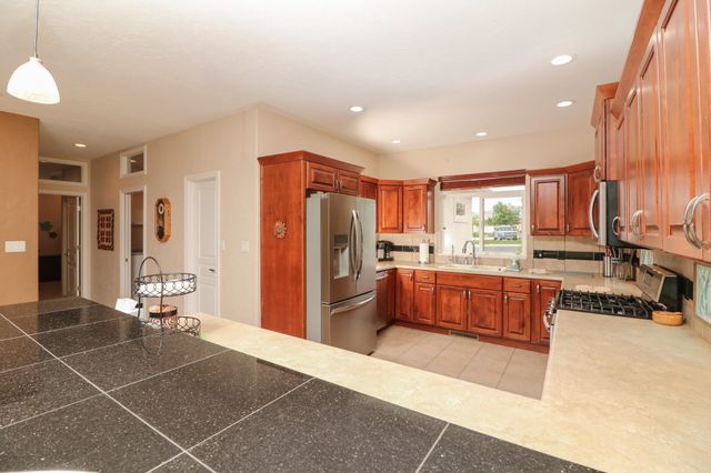 856 Summer Bend Court, Grand Junction, CO 81506