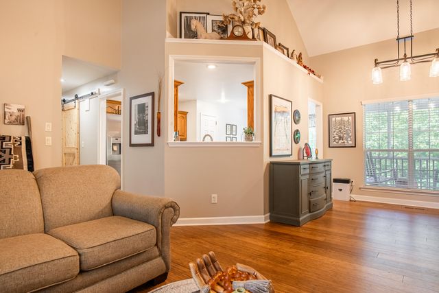 6747 Sawtooth Drive, Ooltewah, TN 37363