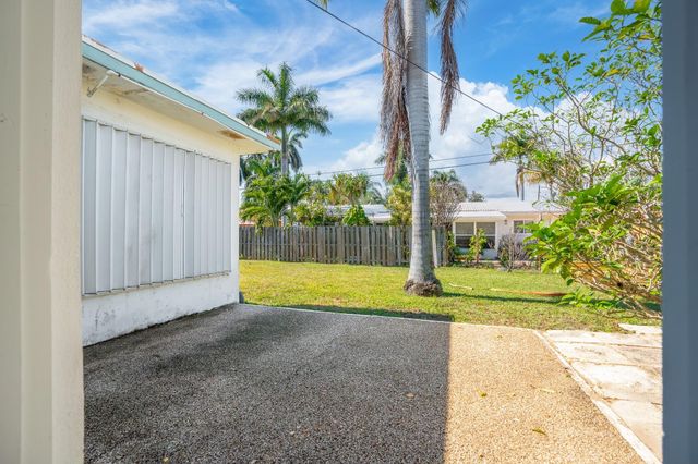 1941 NE 28th Avenue, Pompano Beach, FL 33062