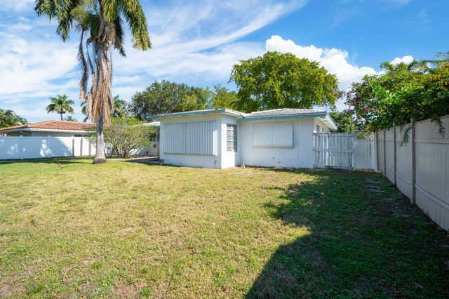 1941 NE 28th Avenue, Pompano Beach, FL 33062