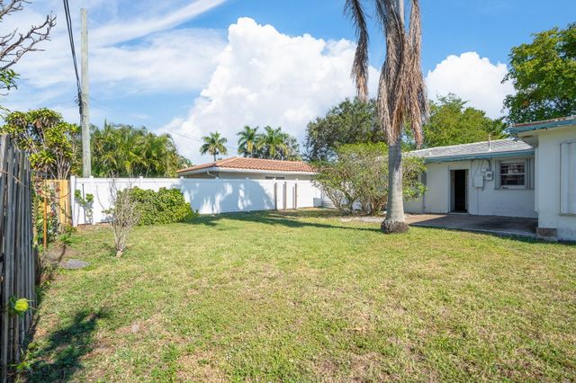 1941 NE 28th Avenue, Pompano Beach, FL 33062