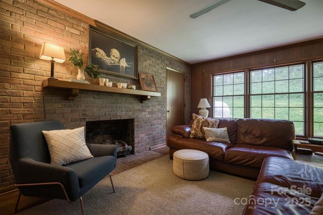 106 Woodside Place, Morganton, NC 28655
