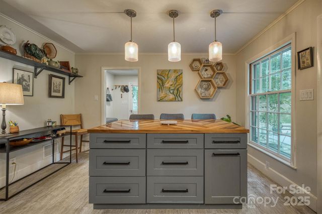 106 Woodside Place, Morganton, NC 28655
