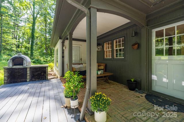 106 Woodside Place, Morganton, NC 28655