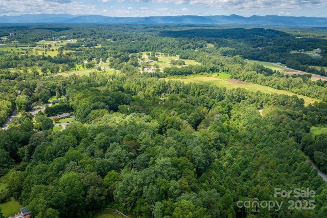 106 Woodside Place, Morganton, NC 28655