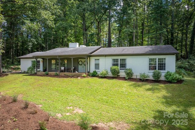 106 Woodside Place, Morganton, NC 28655