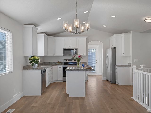 9512 S TIRADO CV, South Jordan, UT 84095