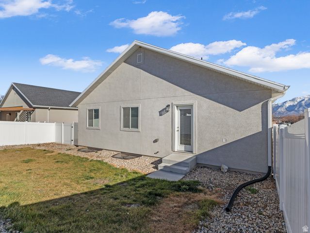 9512 S TIRADO CV, South Jordan, UT 84095
