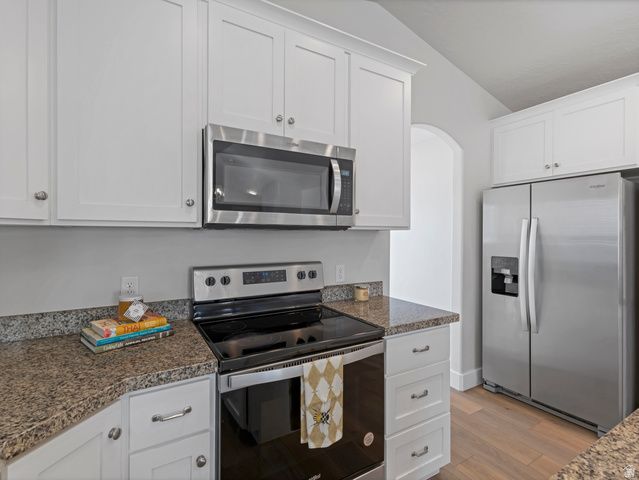 9512 S TIRADO CV, South Jordan, UT 84095