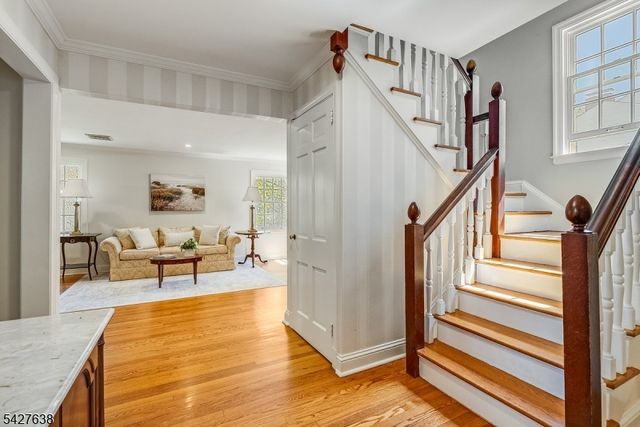 364 Dogwood Way, Mountainside Boro, NJ 07092