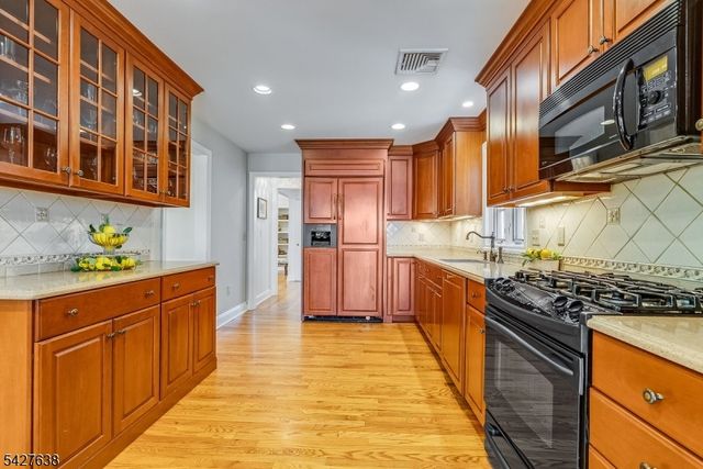 364 Dogwood Way, Mountainside Boro, NJ 07092