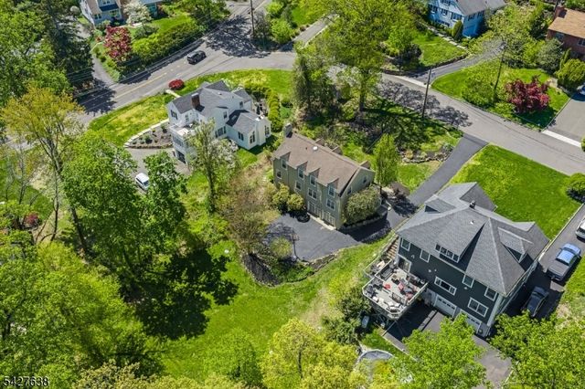 364 Dogwood Way, Mountainside Boro, NJ 07092