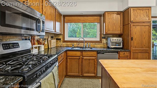 2790 Walbridge Road, Rochester Hills, MI 48307