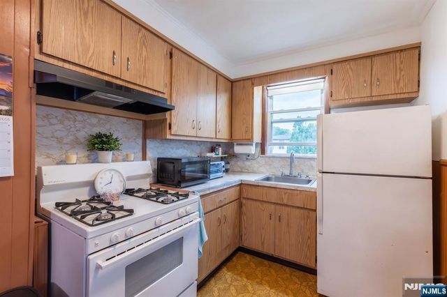 54 Cane Street, Bogota, NJ 07603