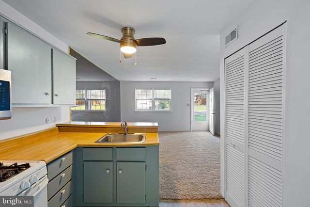 8 MOZART WAY, Newark, DE 19702