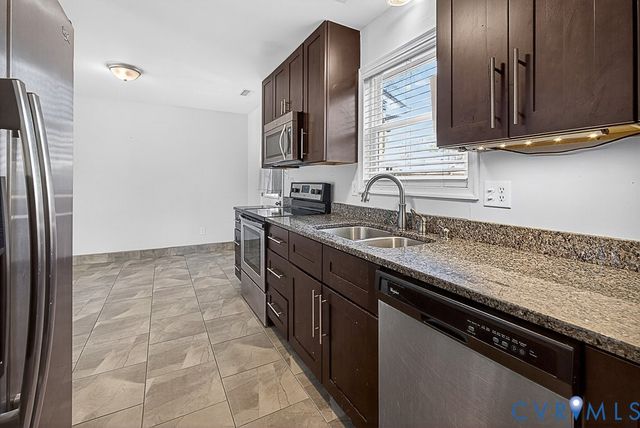 3812 Brevard Ct, Colonial Heights, VA 23834