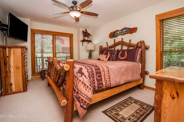 218 Ace Gap Rd, Townsend, TN 37882