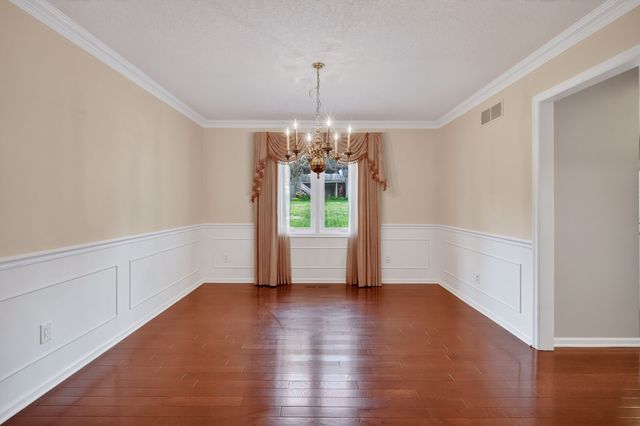 5713 Pommel Court, West Des Moines, IA 50266