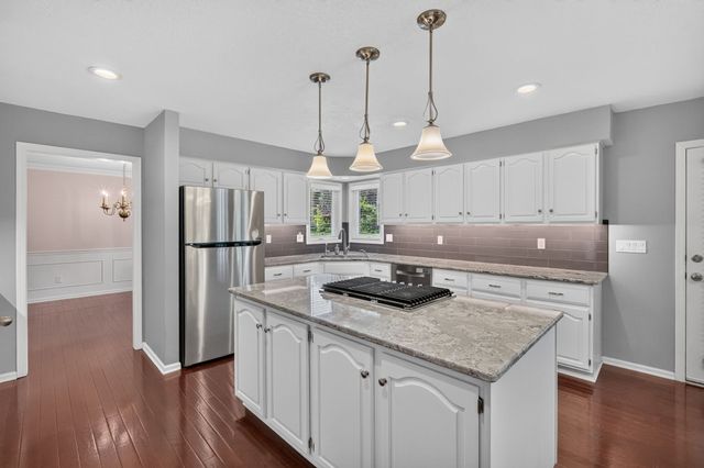 5713 Pommel Court, West Des Moines, IA 50266