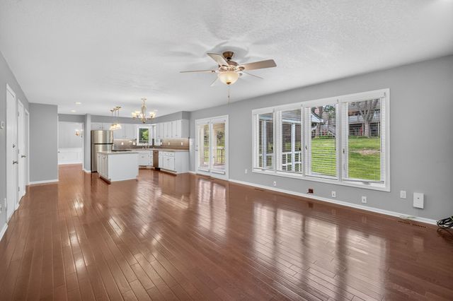 5713 Pommel Court, West Des Moines, IA 50266
