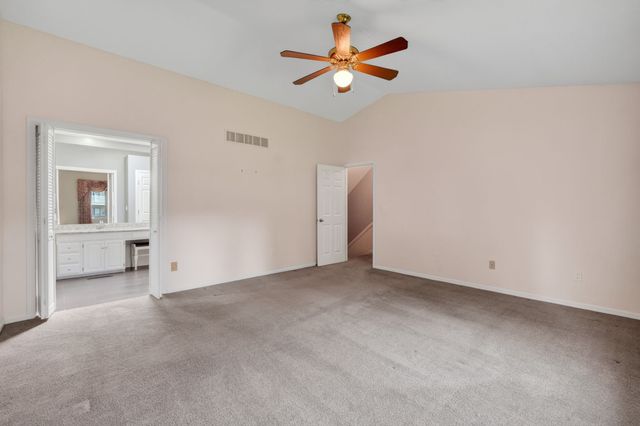 5713 Pommel Court, West Des Moines, IA 50266