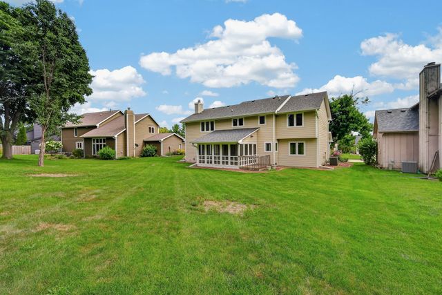 5713 Pommel Court, West Des Moines, IA 50266