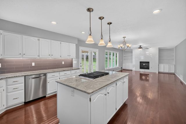 5713 Pommel Court, West Des Moines, IA 50266